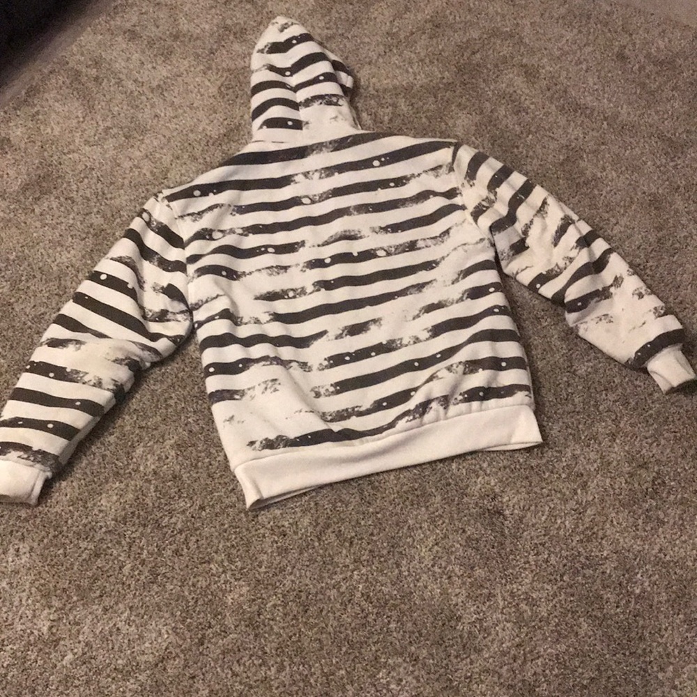 Sweater - Picture 2 of 2